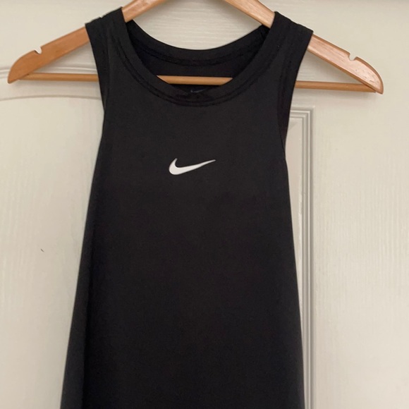Nike Dri-Fit Open Back Sleeveless Top - Picture 1 of 4
